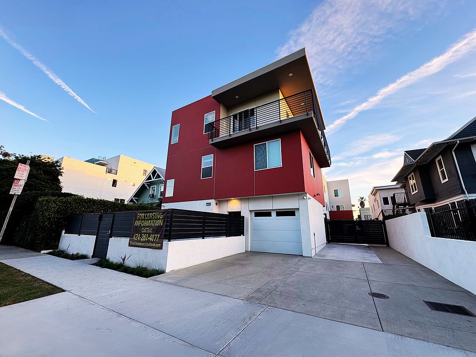 1st image of 1220 W 35th St
