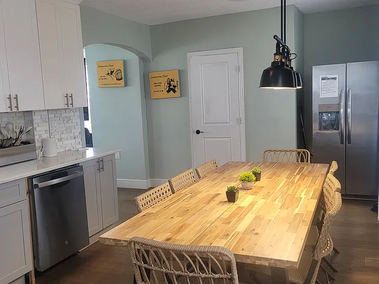 105 N Windsor Ave — Photo 23