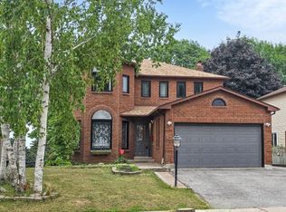 27 Moore Pl, Barrie, ON L4N 6N8