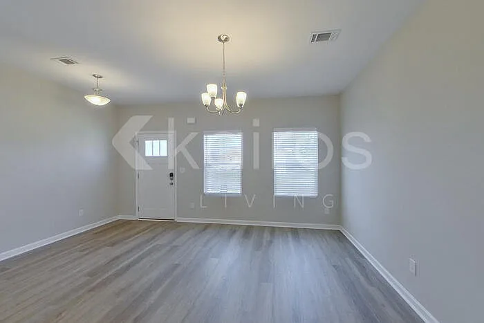 7034 Foggy River Dr — Photo 2