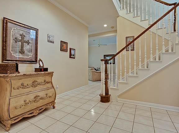 5th image of 8990 Crestview Dr