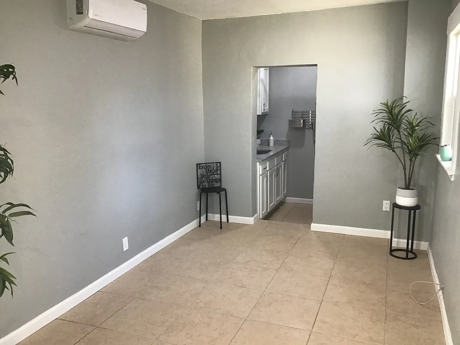 Studio, 385 sqft, $800 — Photo 2