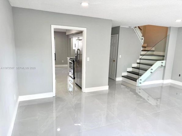 2700 N 34th Ave