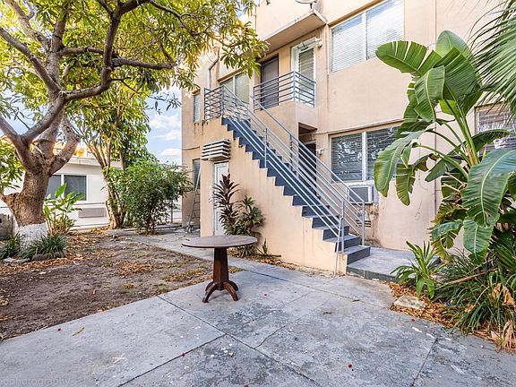 5th image of 8020 Abbott Ave