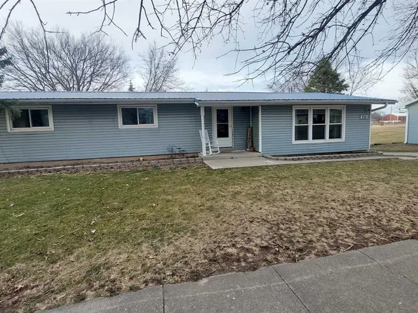 419 W 4th St, New Market, IA 51646