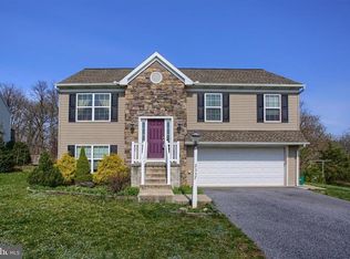2337 Rob Dr, Mount Joy, PA 17552