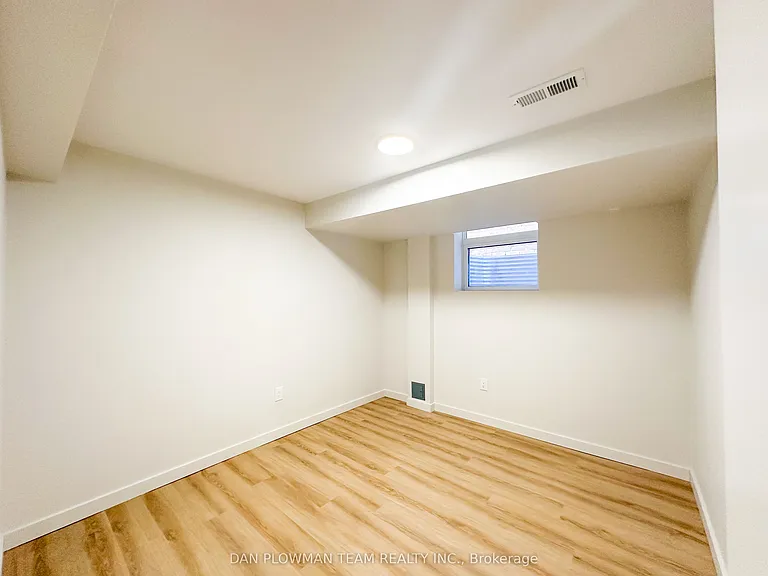 813 Groveland Ave #BASEMENT — Photo 9