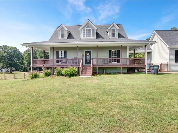 3824 Blackstock Rd, Talmo, GA 30575