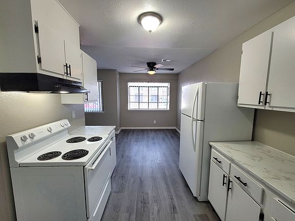4th image of 6221 Yerba Ln APT B