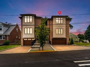 11 Linda Ln UNIT B, Fairview, NJ 07022