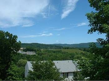 2nd image of 23 Lexington Hl Unit 11