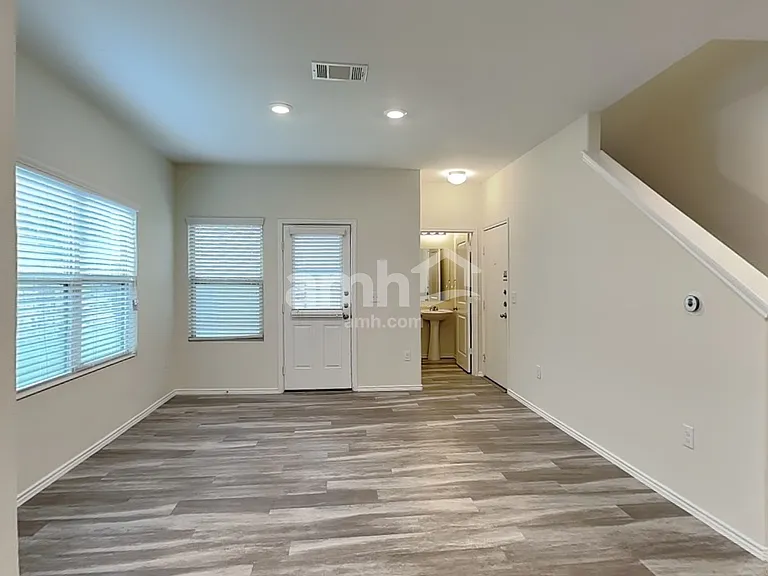 10909 Rome Ave — Photo 6