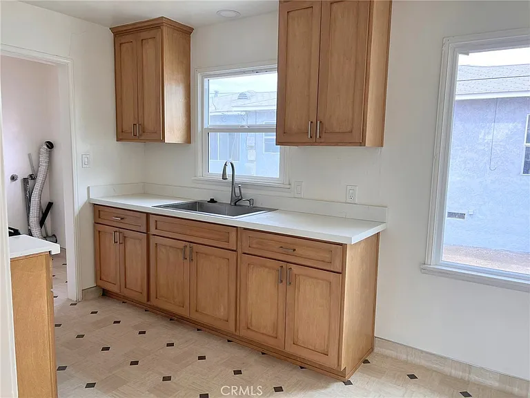 7957 Milton Ave — Photo 8