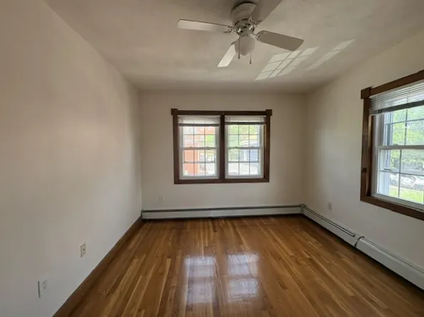 45 Division St #2L, Chelsea, MA 02150