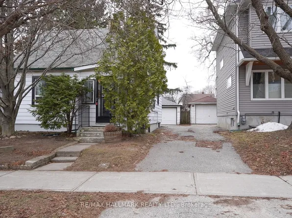 6 Warvet Cres, Toronto, ON M4B 1P3