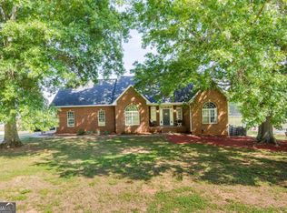 75 W Ridgeway Rd, Maysville, GA 30558