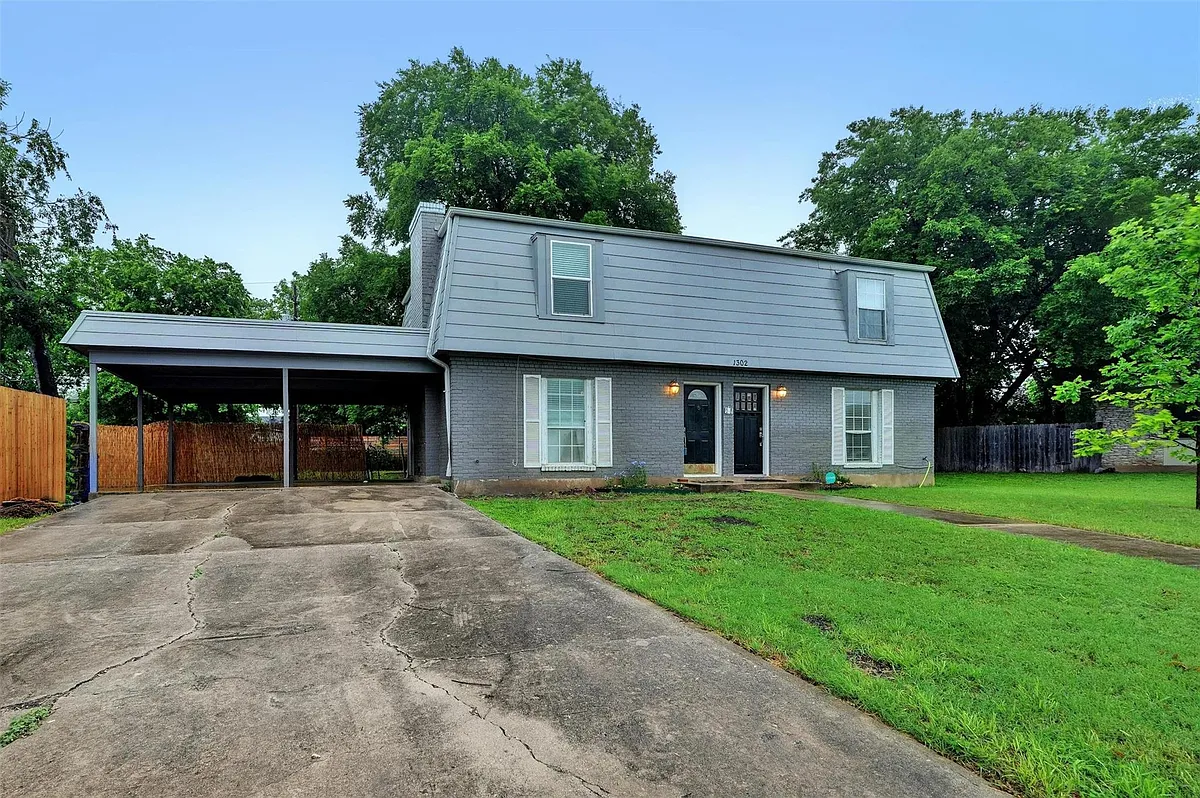 Building Photo - 1302 E Saint Johns Ave #A