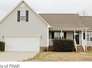 79 Mosby Ln, Spring Lake, NC 28390