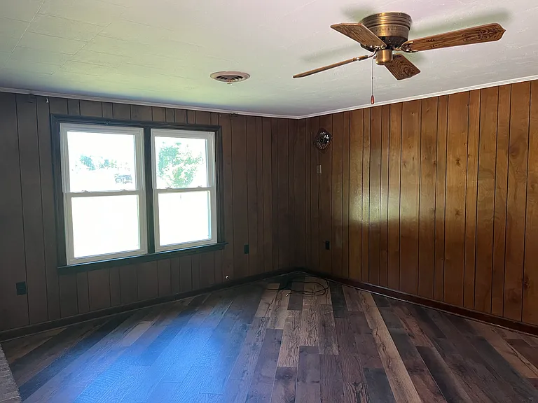 207 Russell St — Photo 12