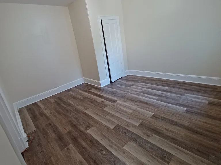 125 S 13th St #B — Photo 35