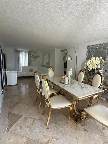 2160 SW 16th Ave Photo 1