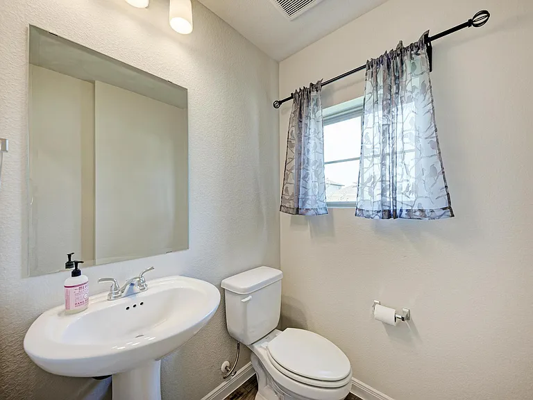144 Danielson St — Photo 21