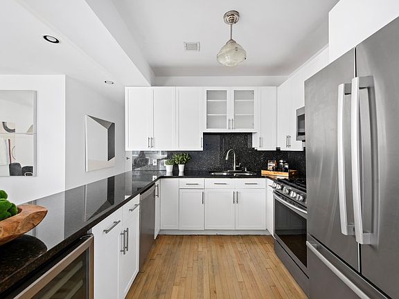3rd image of 38 Warren St APT 7B