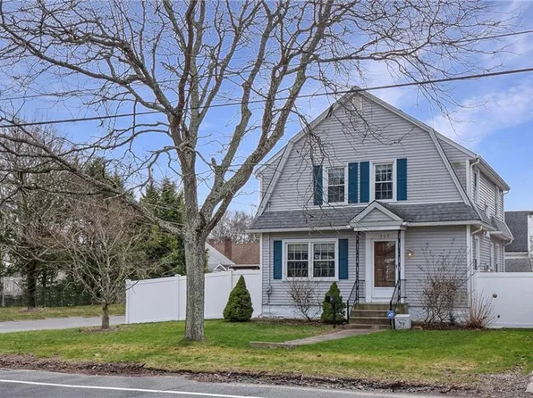 339 Pleasant St, Rumford, RI 02916