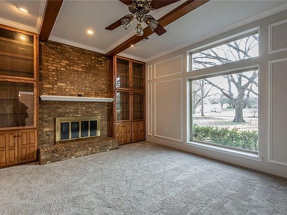 2nd image of 906 Kings Ct
