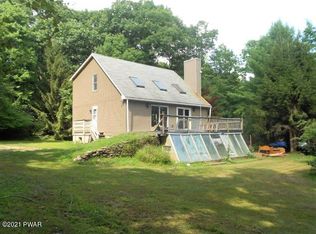 119 Comanche Pass, Hawley, PA 18428