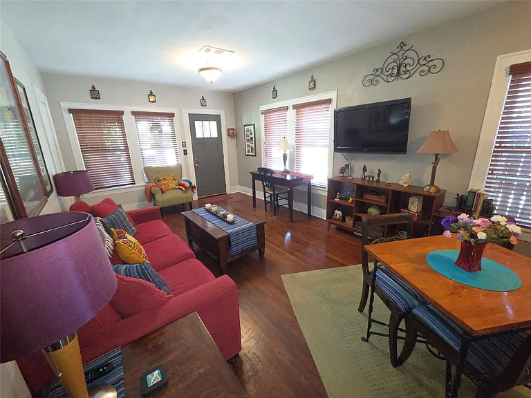 1425 Munger St — Photo 3