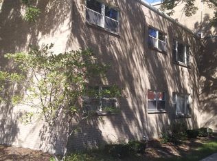 2444 W 111th St APT 2A, Chicago, IL 60655