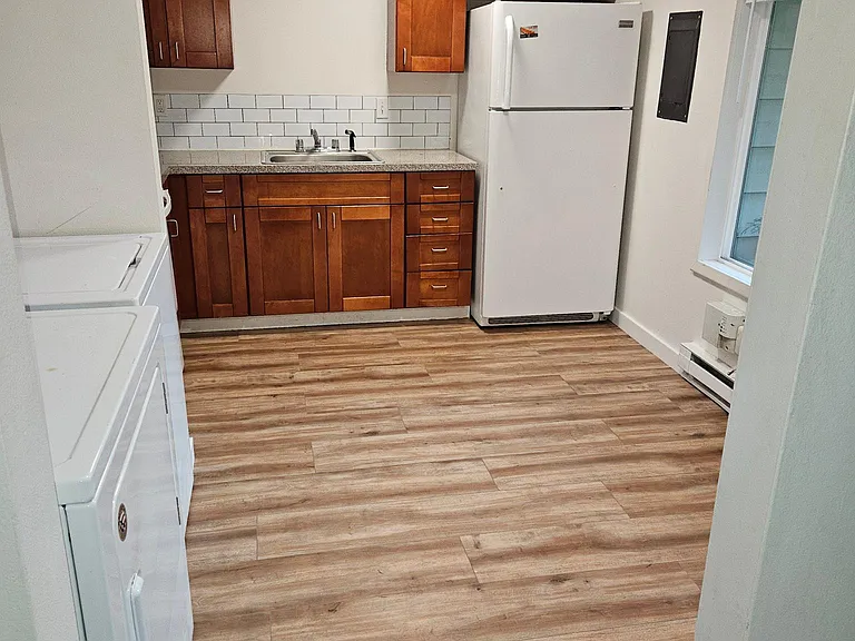 1215 Dumas Rd — Photo 2