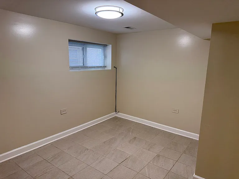 2252 N Laramie Ave #G — Photo 10