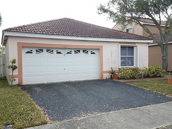 2nd image of 629 Stanton Ln