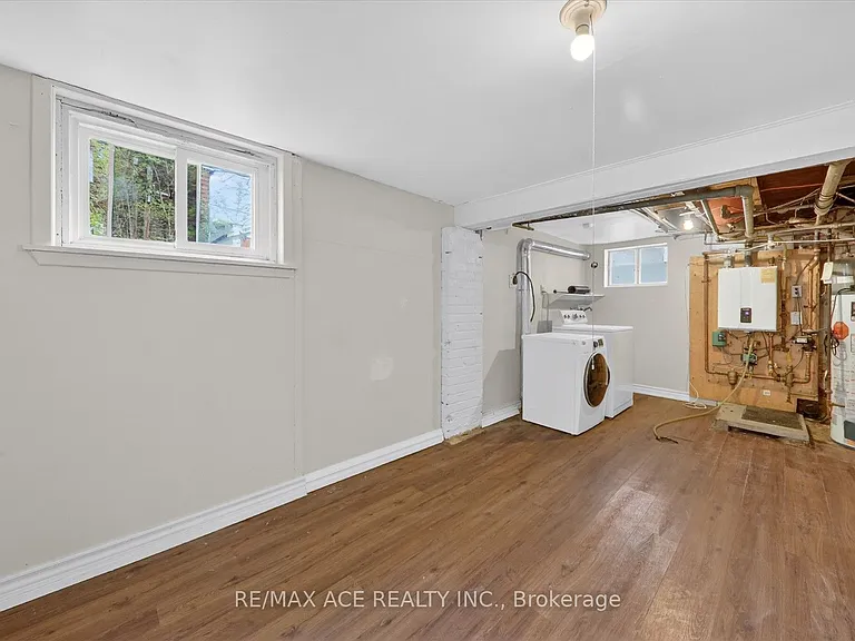 Glebemount Ave — Photo 21