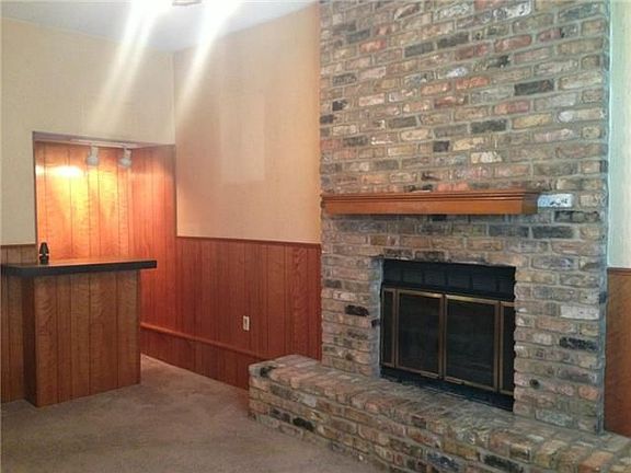 2nd image of 12235 Hoblitzelle Dr