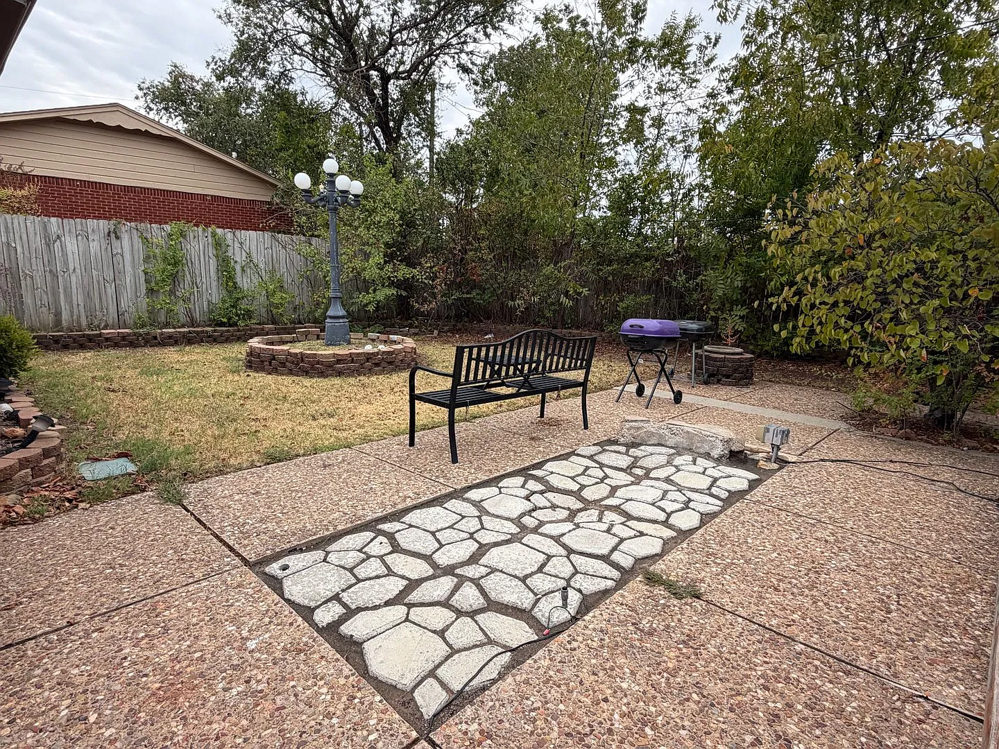 4502 Sw Cherokee - Fully Furnished! — Photo 3