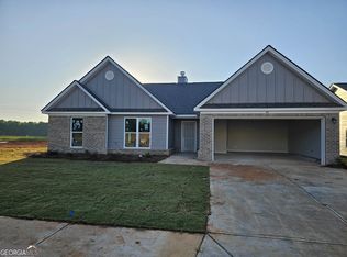 40 Lake Meadows Dr #57, Winder, GA 30680