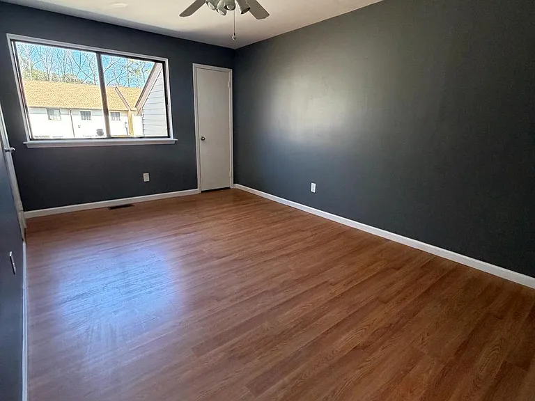 2703 Mimosa Ct — Photo 11