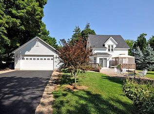 2080 Crestview Dr, Excelsior, MN 55331