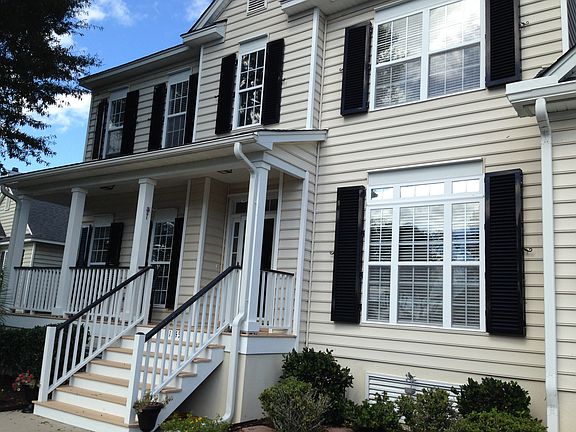 2nd image of 1549 Oakhurst Dr