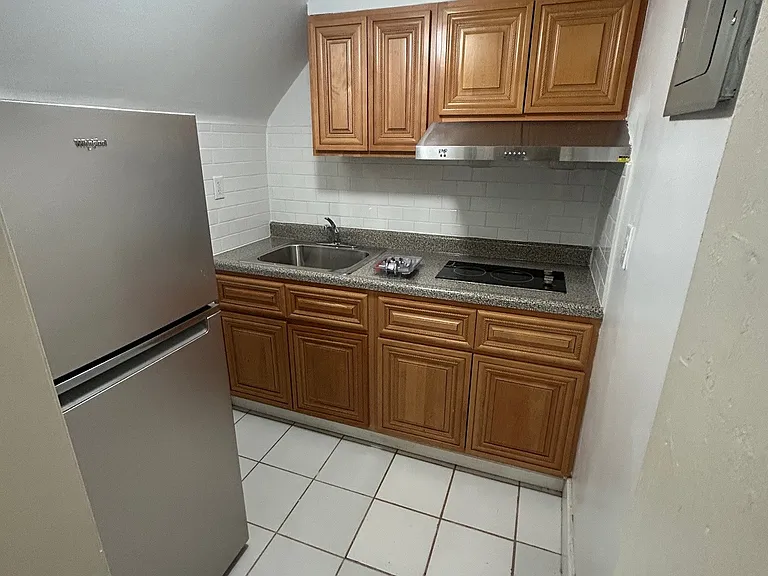 3501 Avenue I #3 — Photo 2