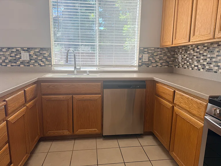 1412 Blush St — Photo 13