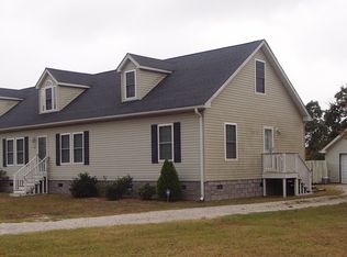 324 Chadwick Acres Rd, Sneads Ferry, NC 28460