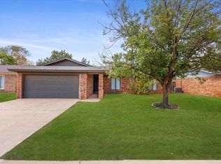 5534 1st St, Lubbock, TX 79416