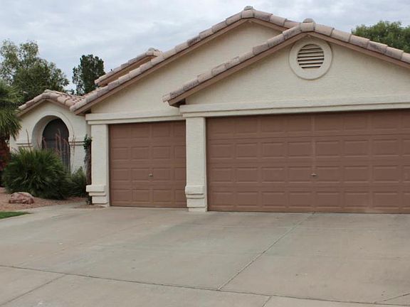 2nd image of 3221 S Horizon Pl