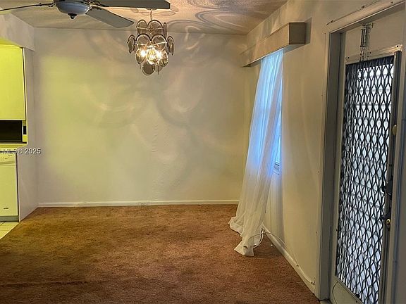 2nd image of 3076 Newport Dr #3076-Q