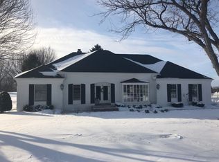 30819 Royal Oak Rd, Genoa, IL 60135