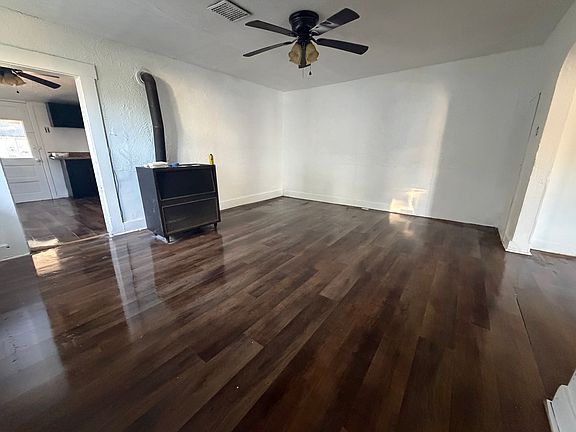 5th image of 814 E Franklin St